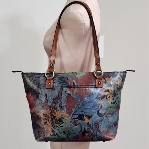 Patricia Nash Leather Shoulder Bag - Picture 3 of 14